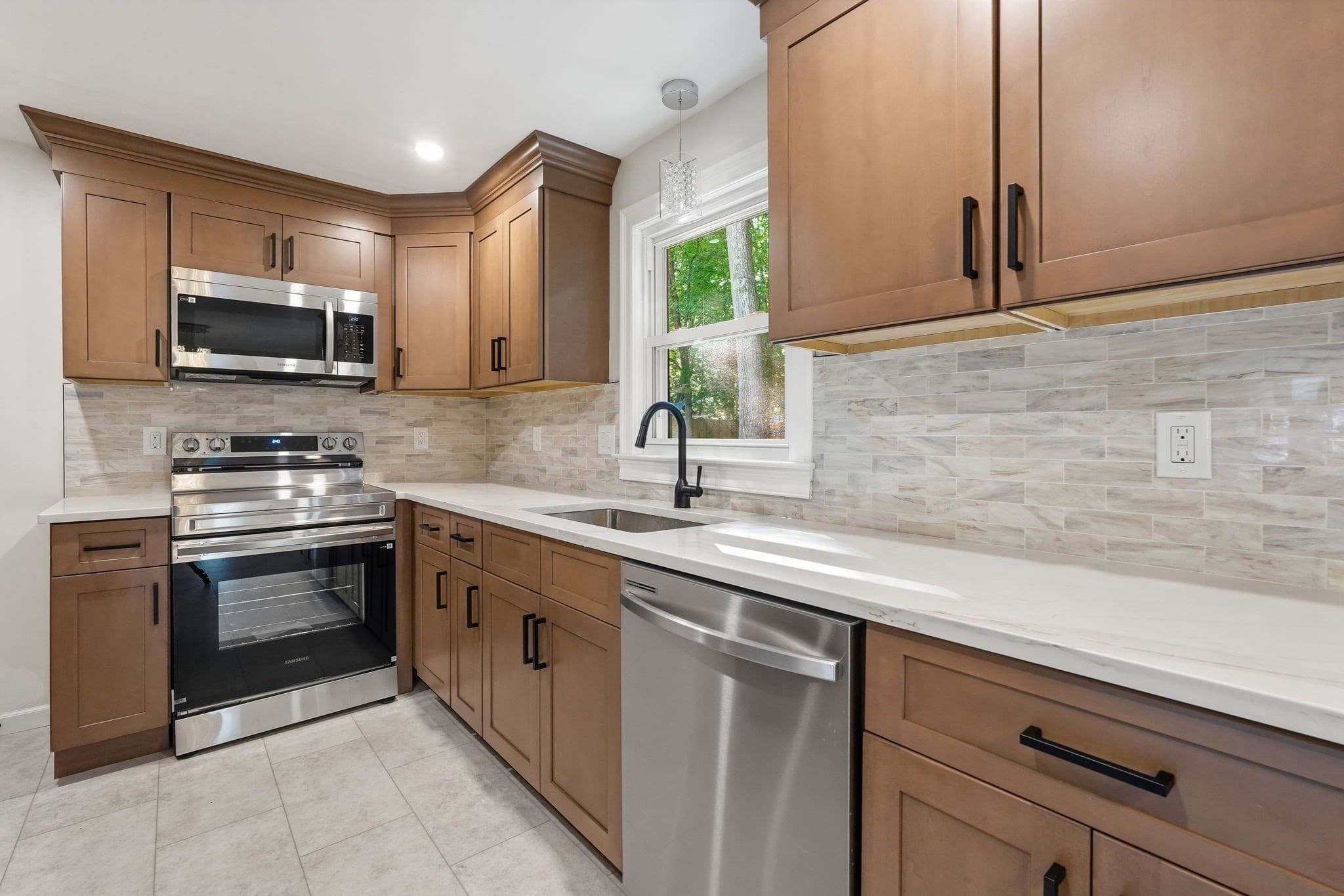 Single Family Residence at 17 Meadowview Rd, Wilbraham MA 01095, Wilbraham, photo 11 of 33