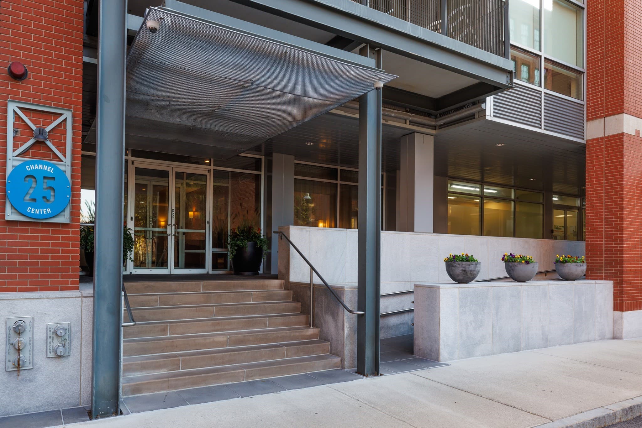 25 Channel Center St # 409, Boston MA 02210
