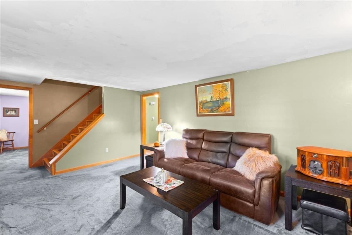 Single Family Residence at 286 Pembroke St, Kingston MA 02364, Kingston, photo 17 of 42