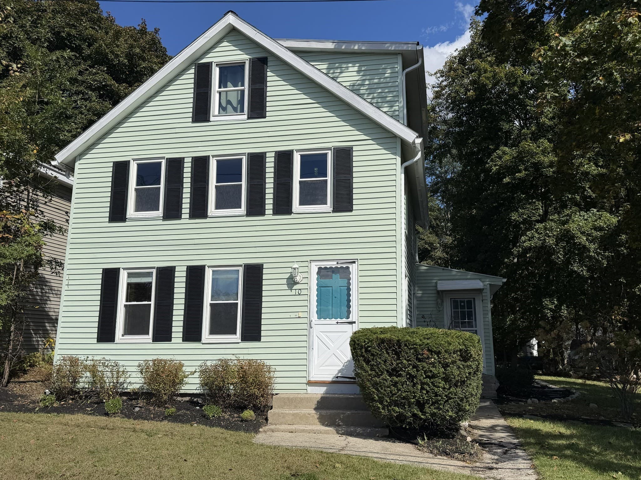 Single Family Residence at 10 Metropolitan Ave, Ashland MA 01721, Ashland, photo 2 of 32