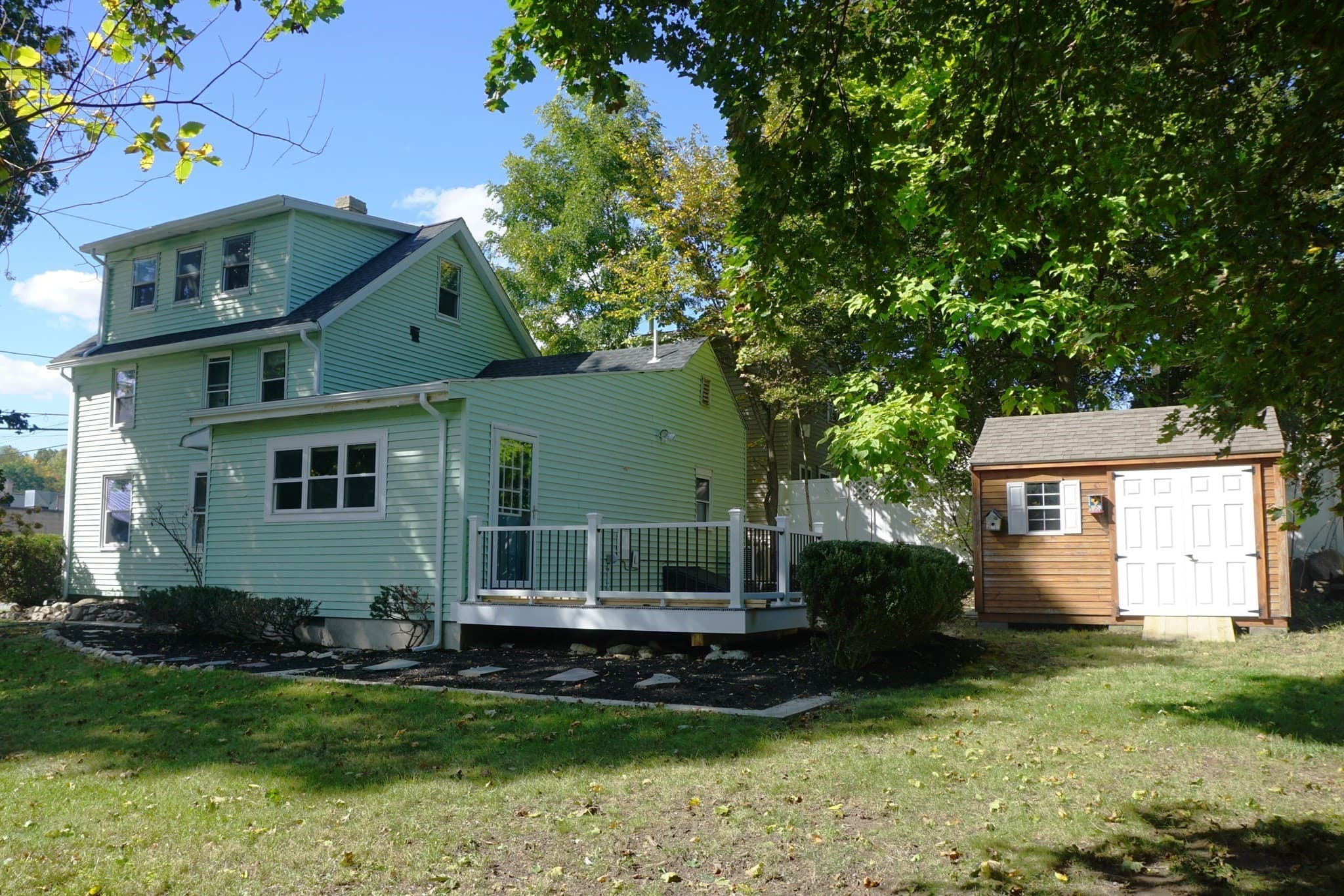 Single Family Residence at 10 Metropolitan Ave, Ashland MA 01721, Ashland, photo 3 of 32
