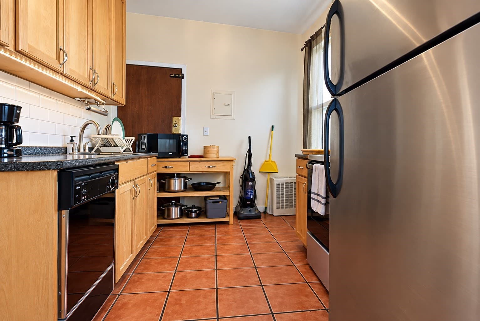 Condominium at 96 Linden St # 2, Boston MA 02134, Boston, photo 6 of 11
