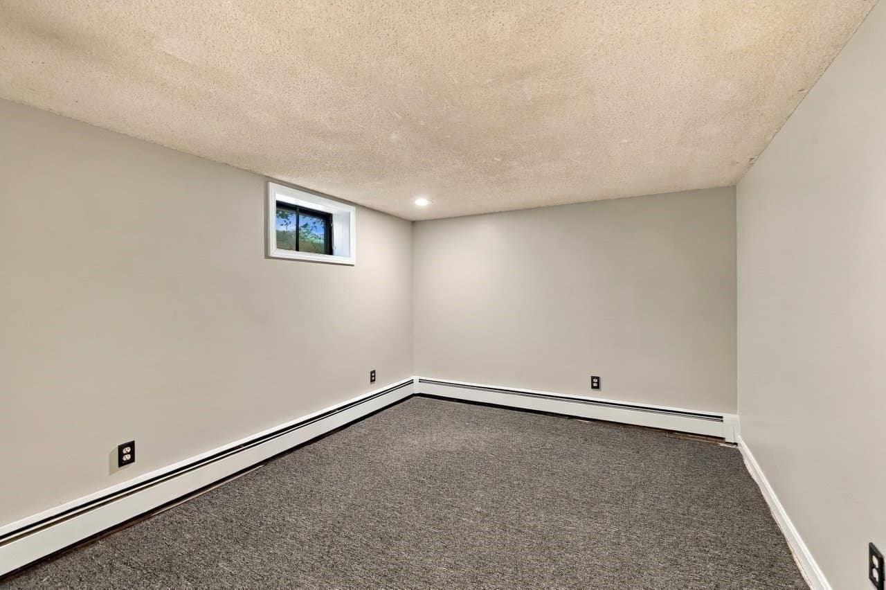 Single Family Residence at 14 Coronet Ave, Methuen MA 01844, Methuen, photo 28 of 40