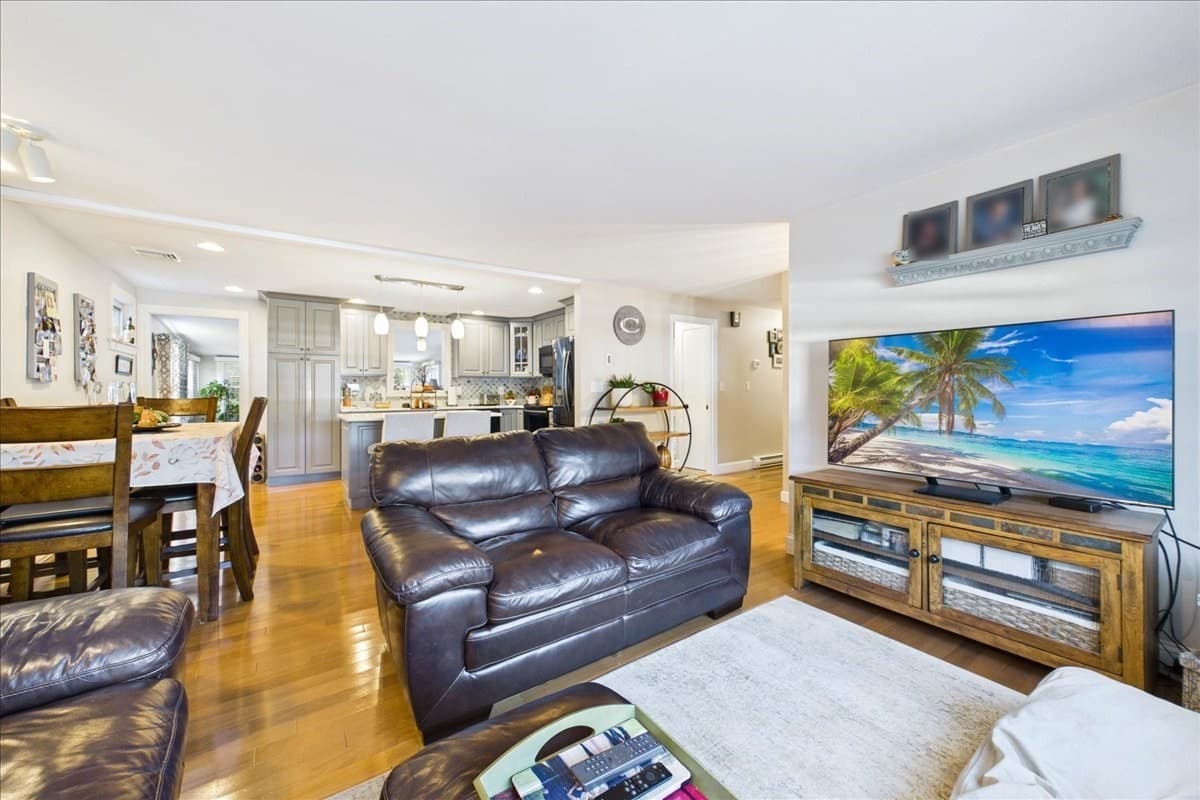 Single Family Residence at 68 Old Mansion Lane, Whitman MA 02382, Whitman, photo 4 of 16