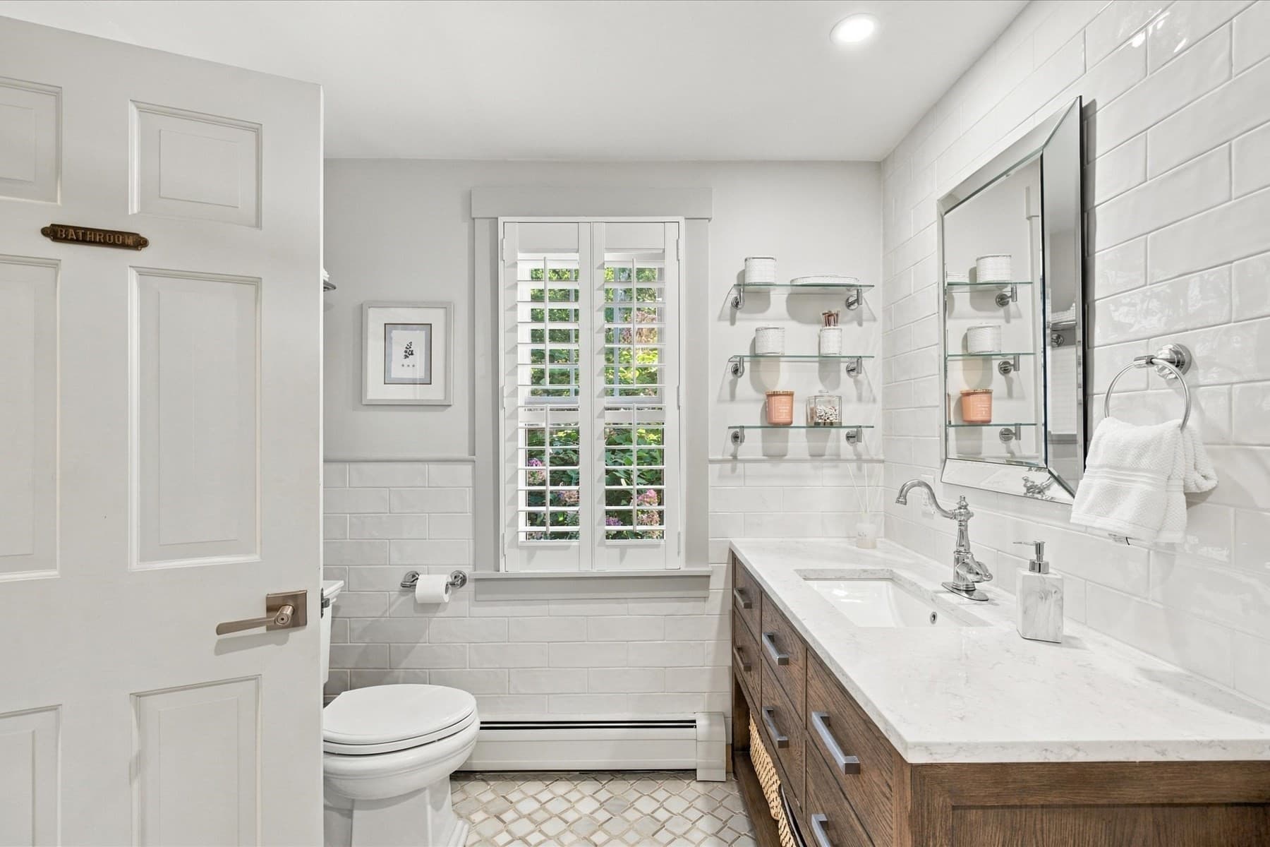 Single Family Residence at 5 Evelyns Dr, Harwich MA 02645, Harwich, photo 17 of 42