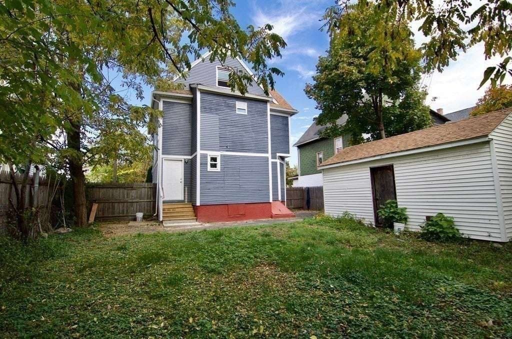 Single Family Residence at 20 Crosby St, Springfield MA 01105, Springfield, photo 3 of 13