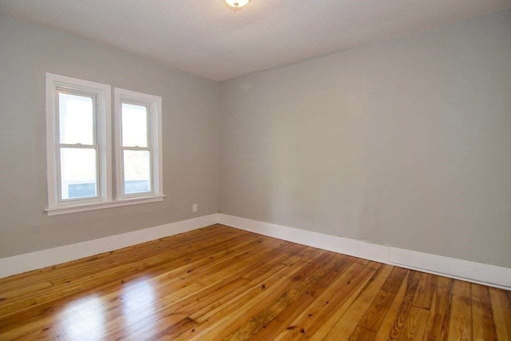 Single Family Residence at 20 Crosby St, Springfield MA 01105, Springfield, photo 11 of 13
