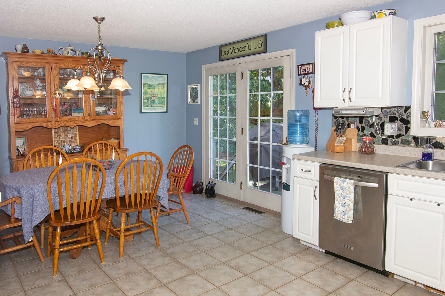 Single Family Residence at 11 Dale St, East Longmeadow MA 01028, East Longmeadow, photo 13 of 27