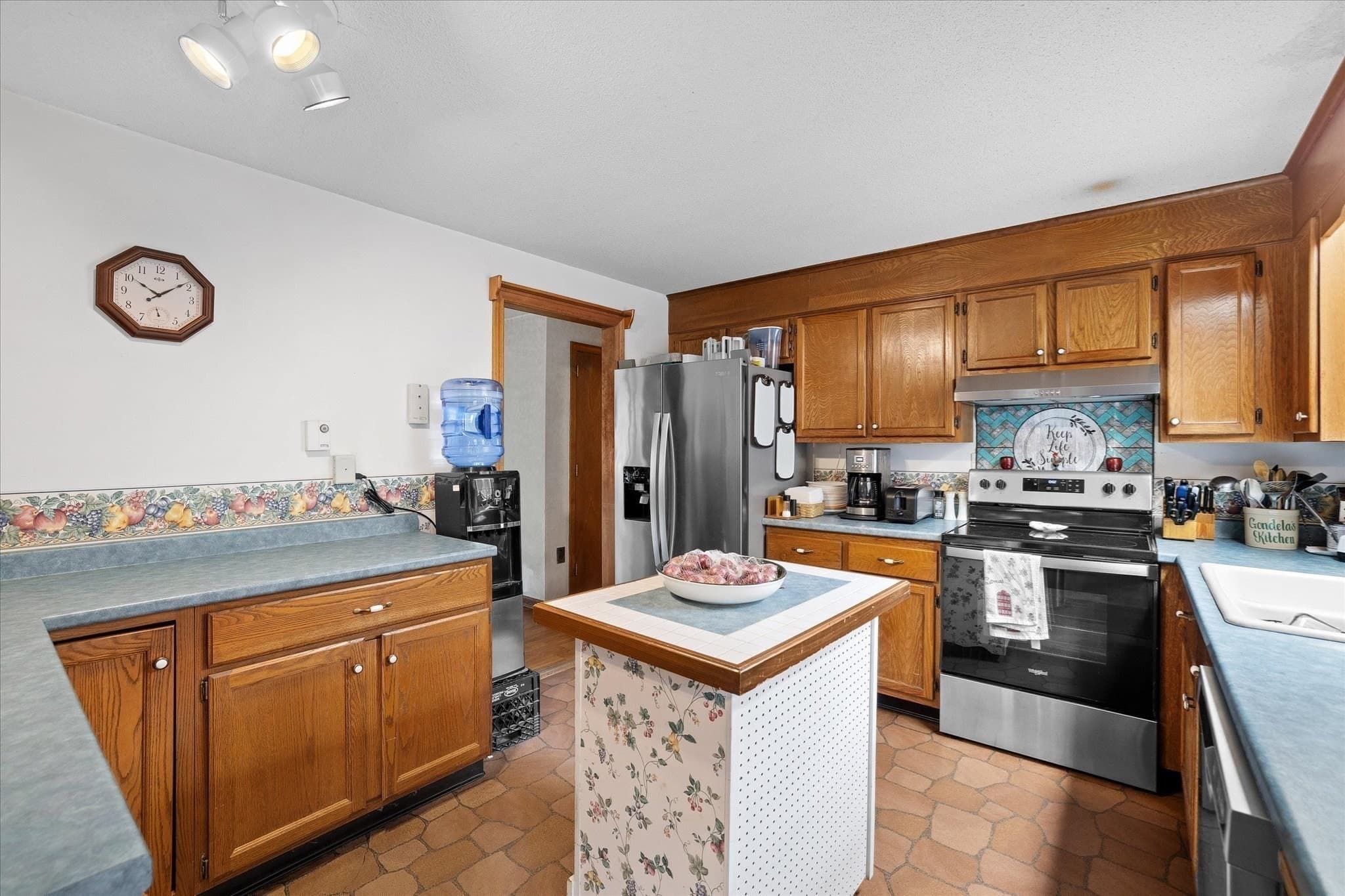 Single Family Residence at 3835 Chestnut Hill Ave, Athol MA 01331, Athol, photo 15 of 37