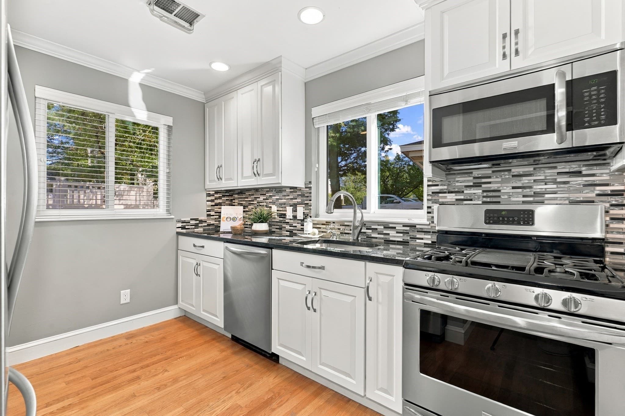 Condominium at 20 Ship Avenue # 34, Medford MA 02155, Medford, photo 5 of 34