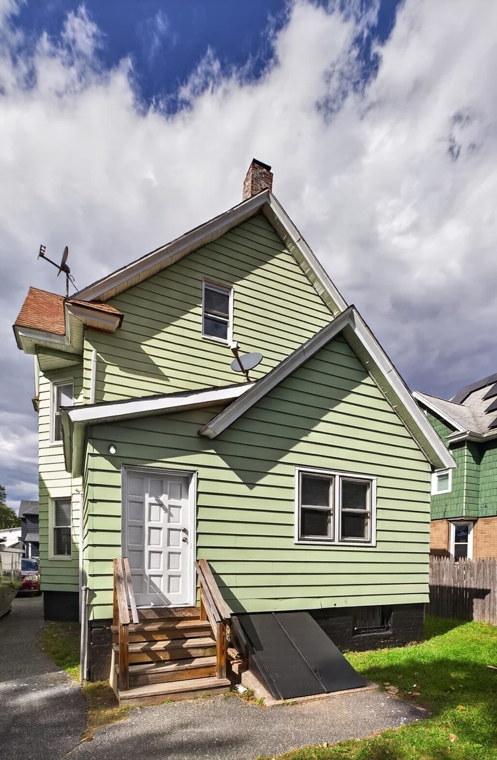 Single Family Residence at 69 Crystal Ave, Springfield MA 01108, Springfield, photo 3 of 28