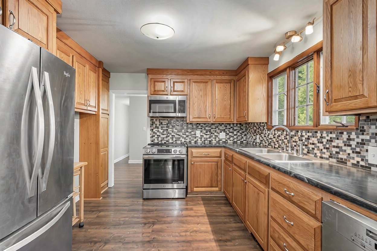 Single Family Residence at 3 Shady Lane, Methuen MA 01844, Methuen, photo 8 of 26