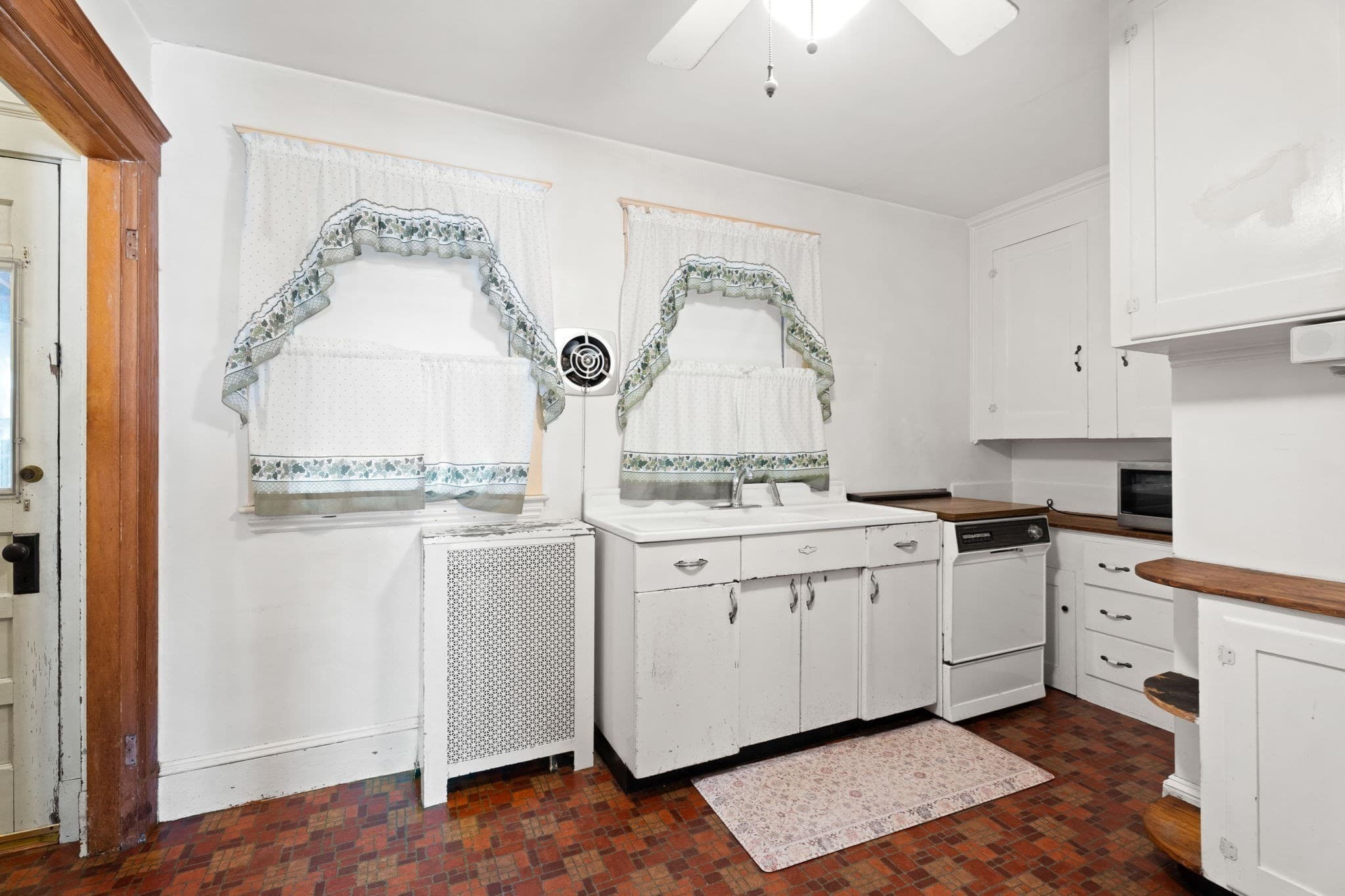 Single Family Residence at 32 Whitney Ave, Beverly MA 01915, Beverly, photo 13 of 27