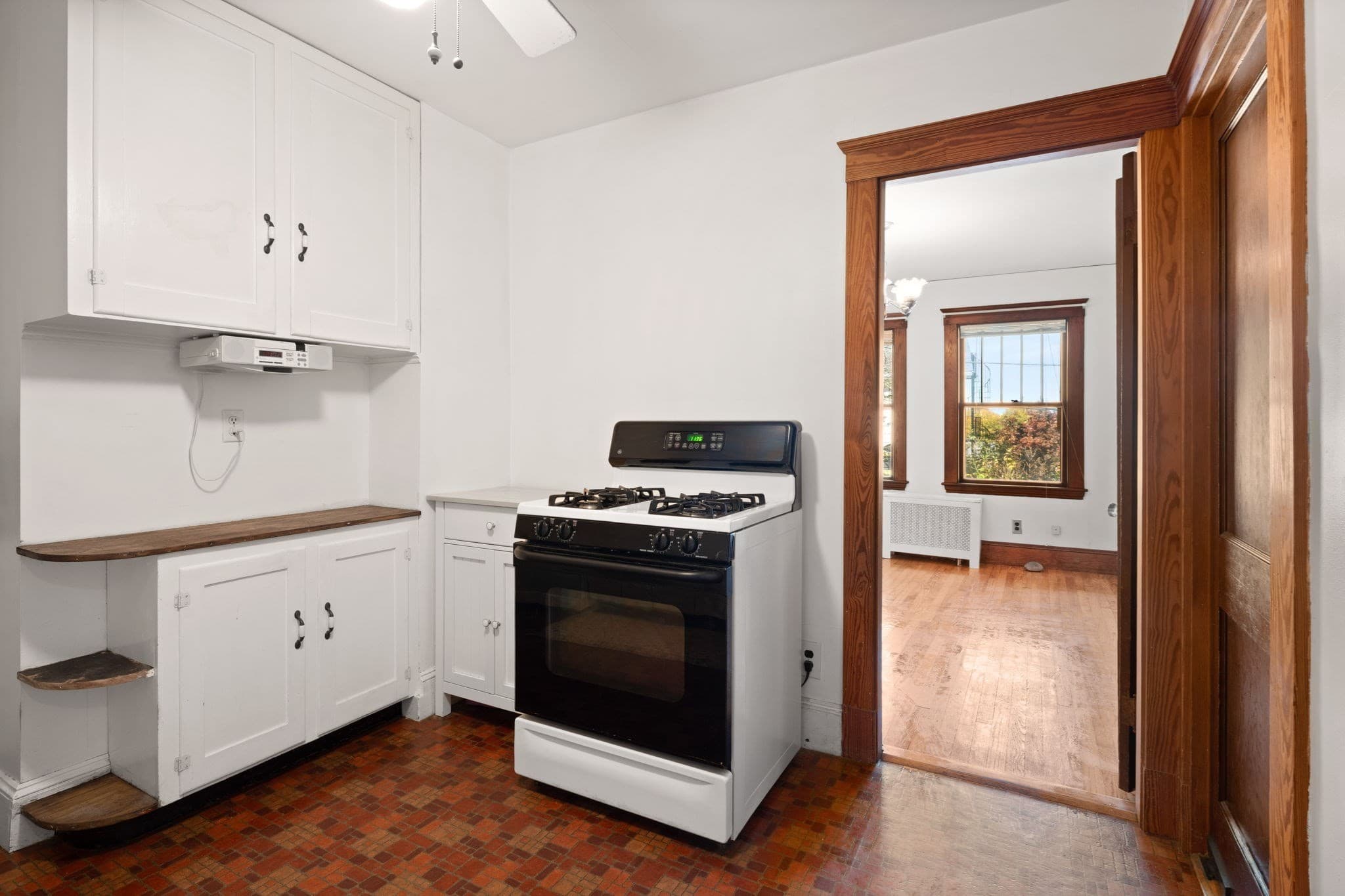Single Family Residence at 32 Whitney Ave, Beverly MA 01915, Beverly, photo 12 of 27