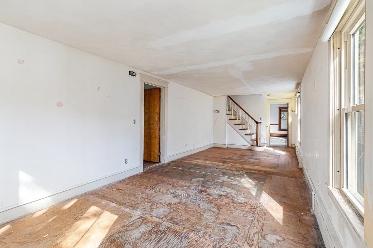 Single Family Residence at 1292 Riverside Ave, Somerset MA 02726, Somerset, photo 13 of 42