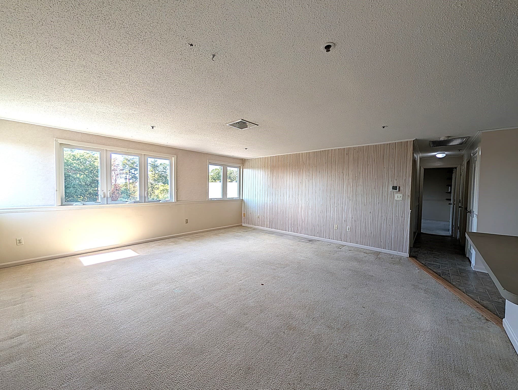 Condominium at 36 Dunham Rd # 402, Beverly MA 01915, Beverly, photo 20 of 42