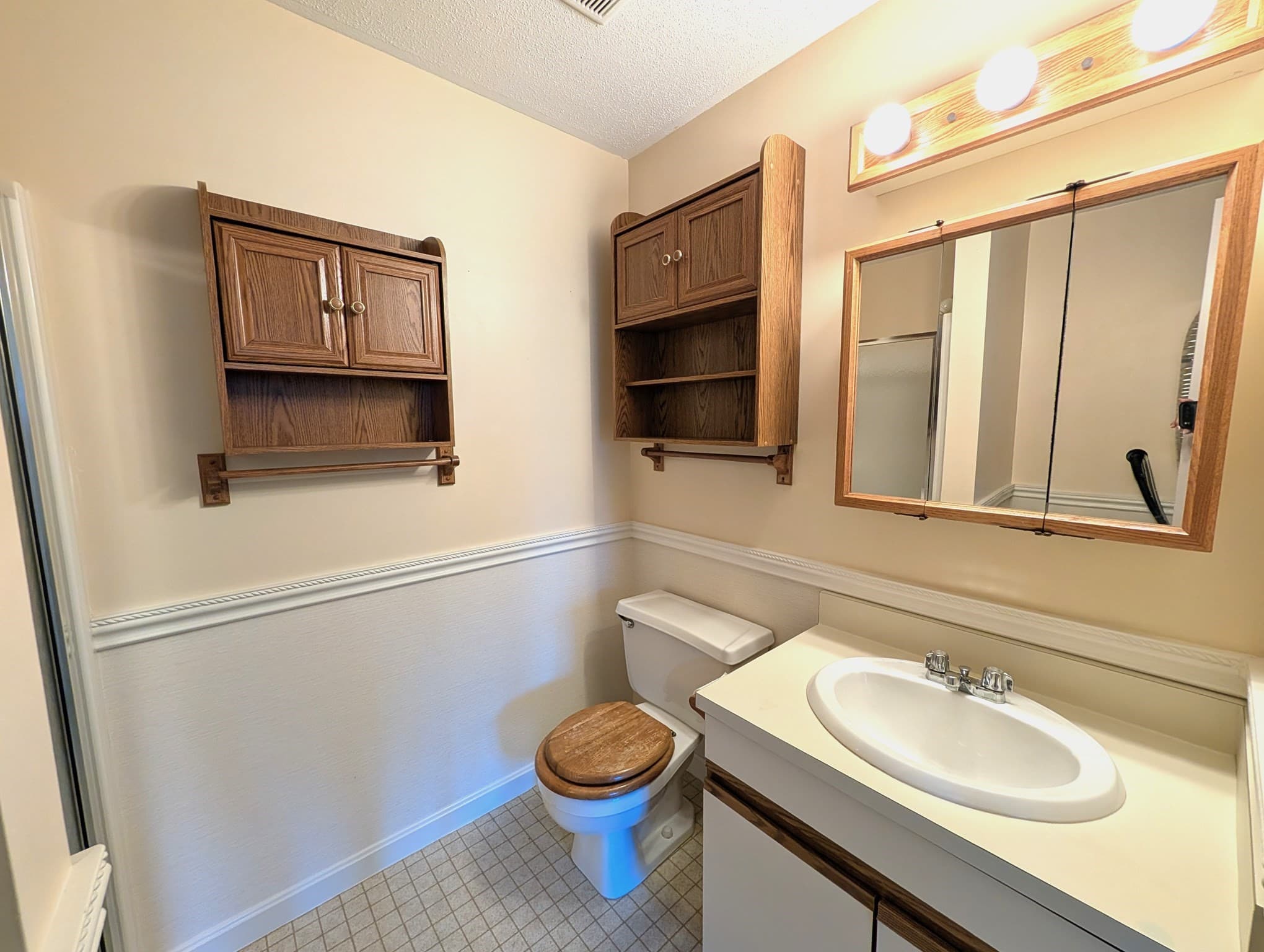 Condominium at 36 Dunham Rd # 402, Beverly MA 01915, Beverly, photo 39 of 42