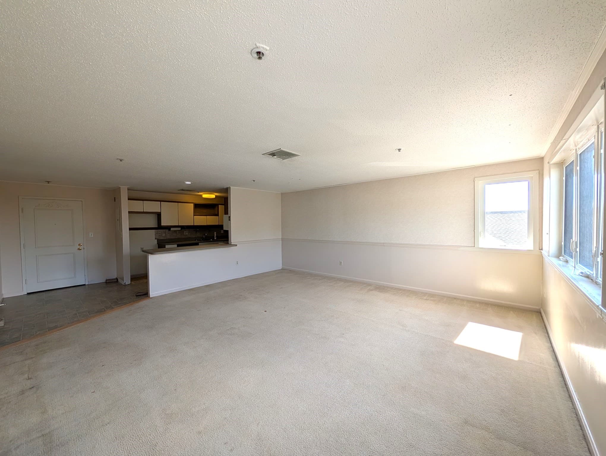 Condominium at 36 Dunham Rd # 402, Beverly MA 01915, Beverly, photo 21 of 42