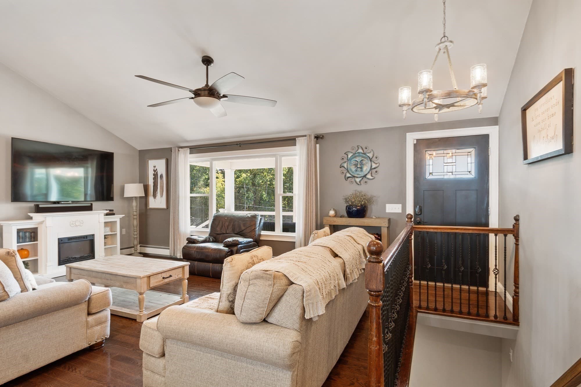 Single Family Residence at 4 Nutting Dr, Leominster MA 01453, Leominster, photo 6 of 42