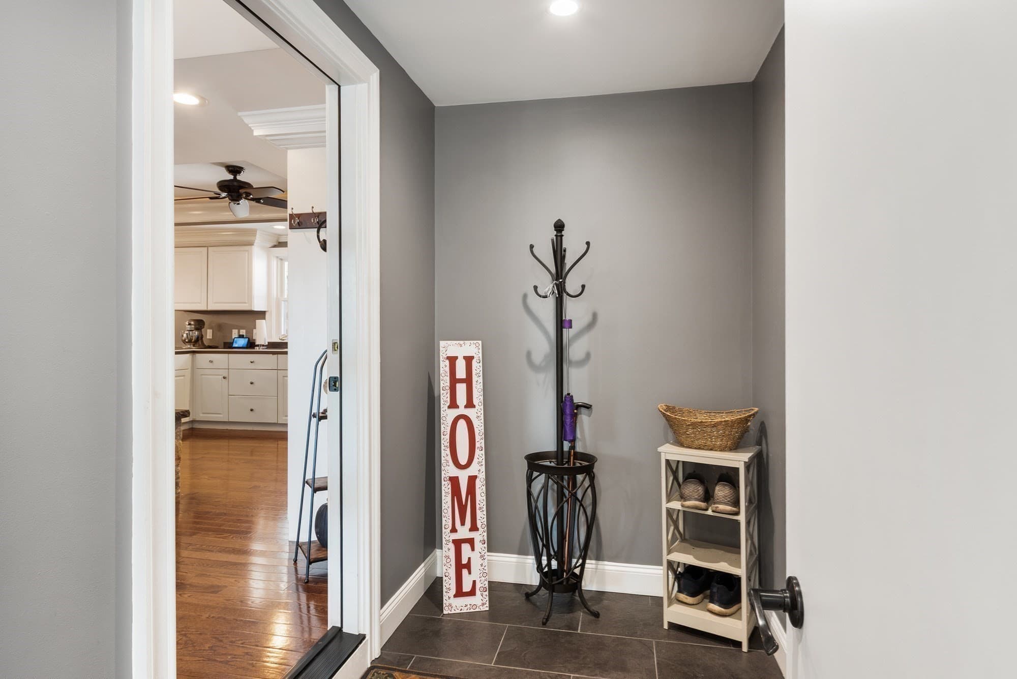 Single Family Residence at 4 Nutting Dr, Leominster MA 01453, Leominster, photo 14 of 42