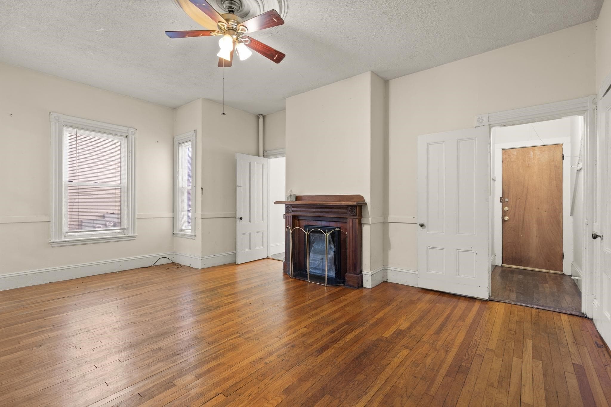 4 Family at 32-34 Linden St, Boston MA 02134, Boston, photo 6 of 40