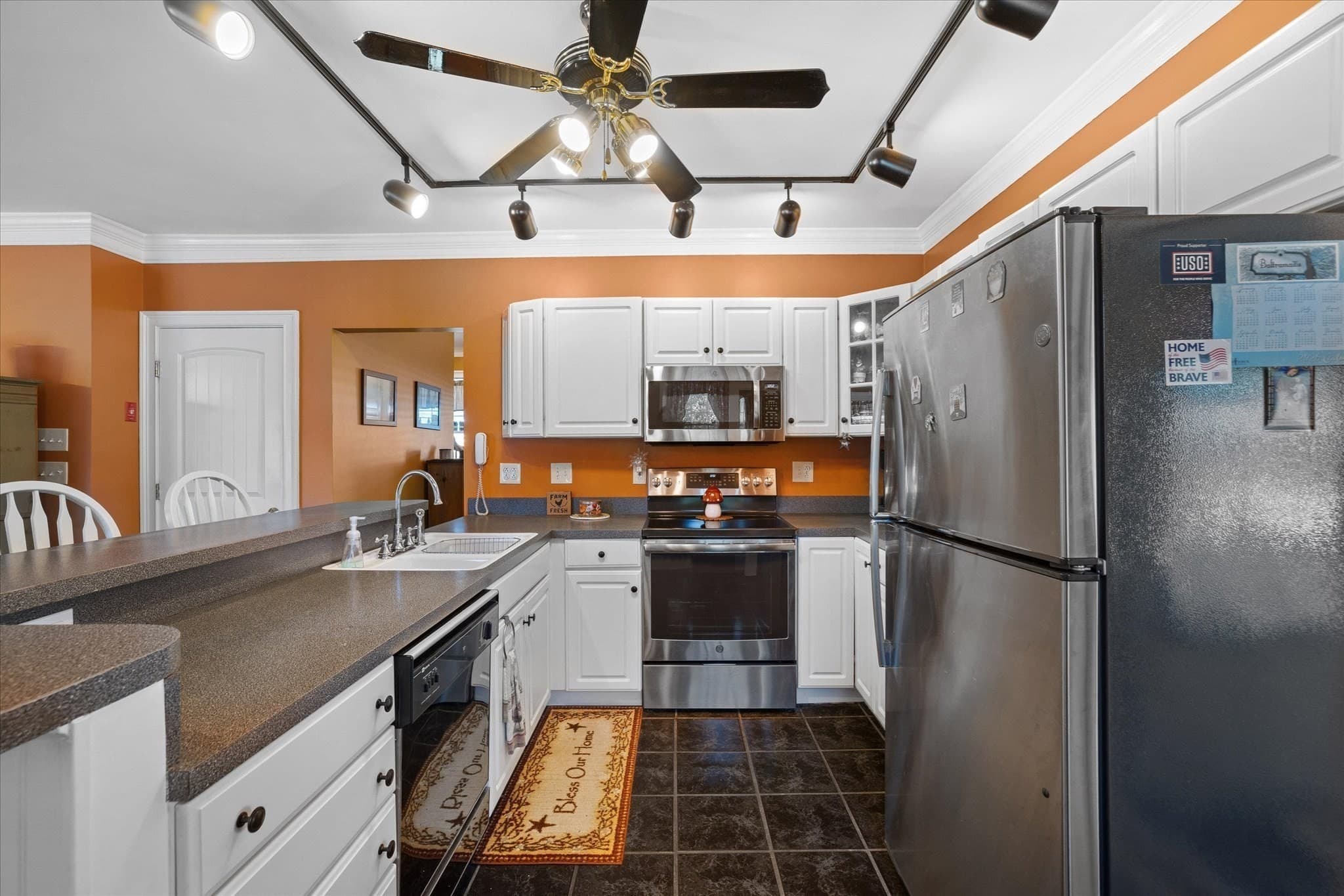 Single Family Residence at 47 Dartmouth St, Worcester MA 01604, Worcester, photo 12 of 36