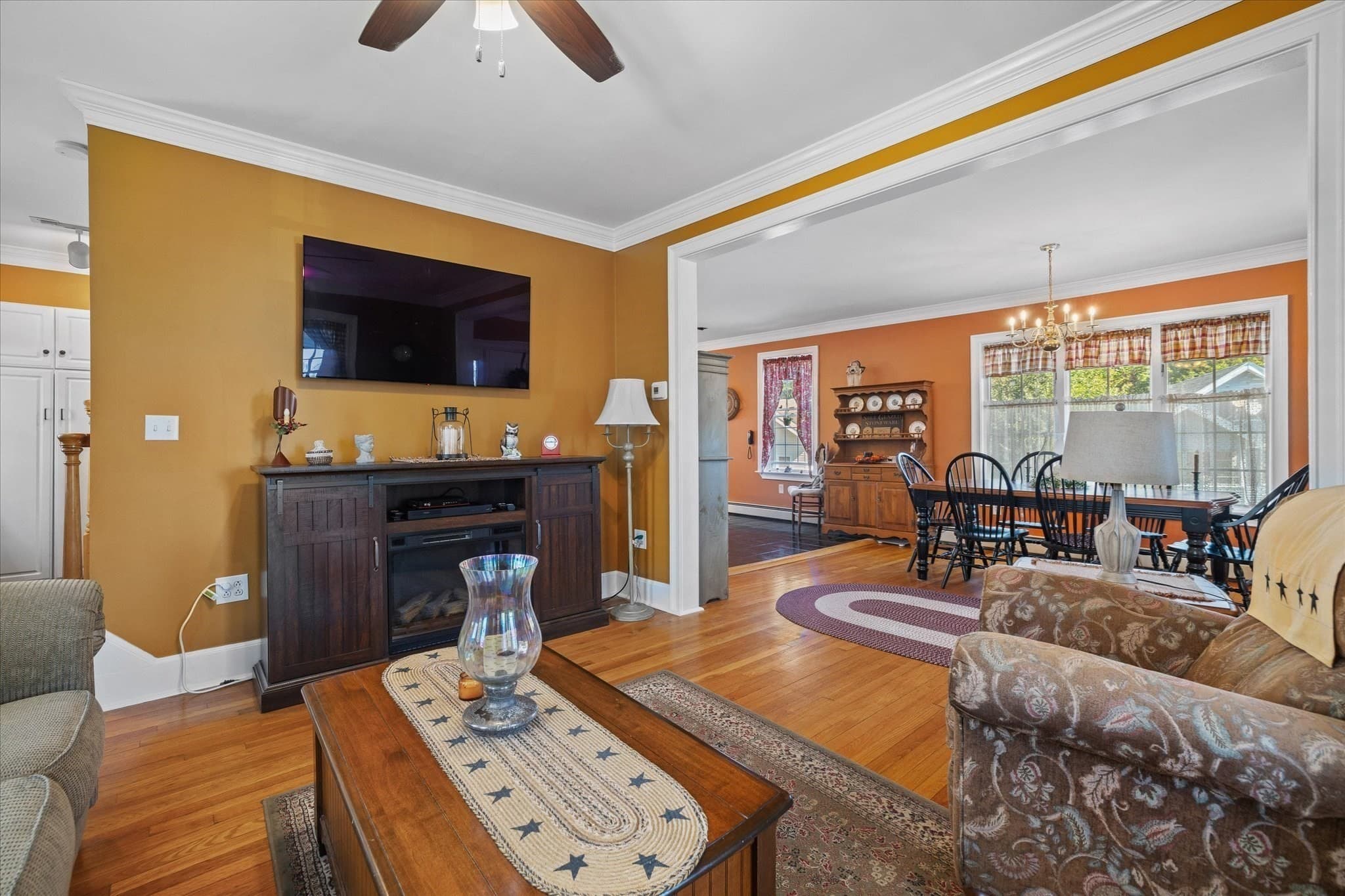 Single Family Residence at 47 Dartmouth St, Worcester MA 01604, Worcester, photo 5 of 36