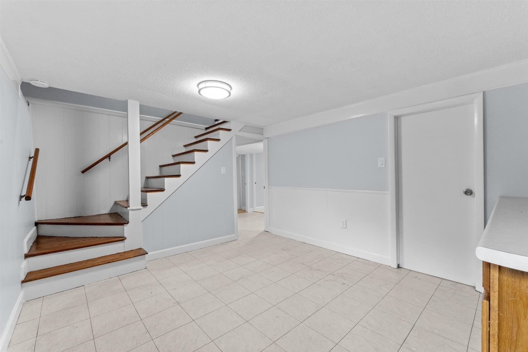 Single Family Residence at 100 Middle St, Woburn MA 01801, Woburn, photo 13 of 22