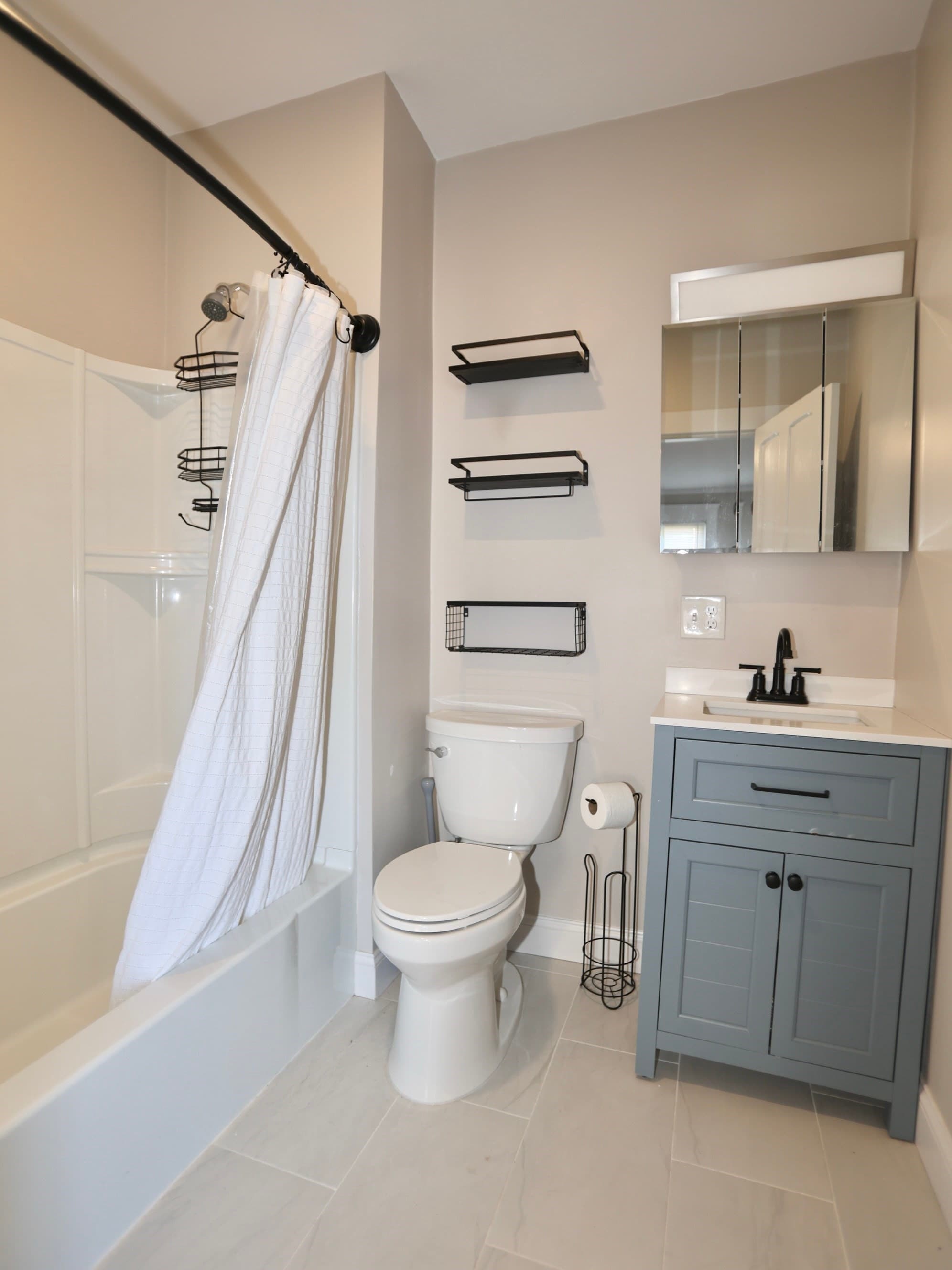 Condominium at 469 Grove St # 2, Worcester MA 01605, Worcester, photo 12 of 16