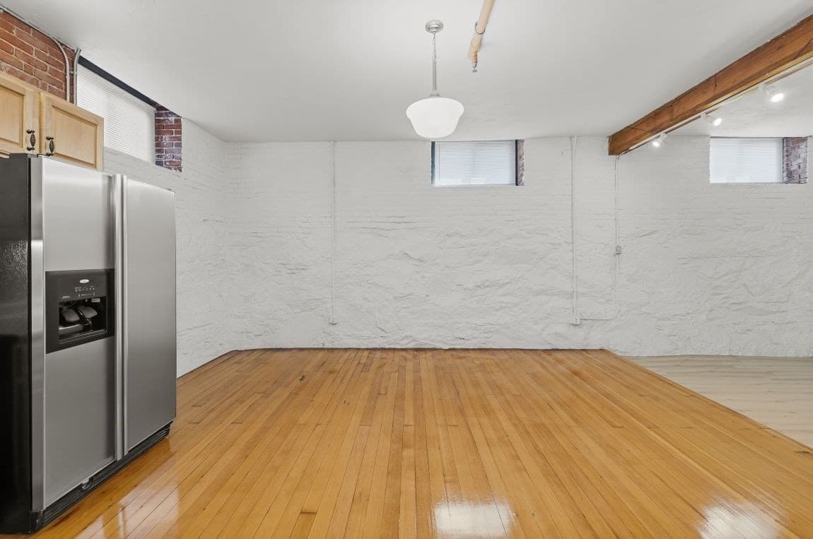 Condominium at 24 Front # 1, Woonsocket RI 02895, Woonsocket, photo 24 of 33