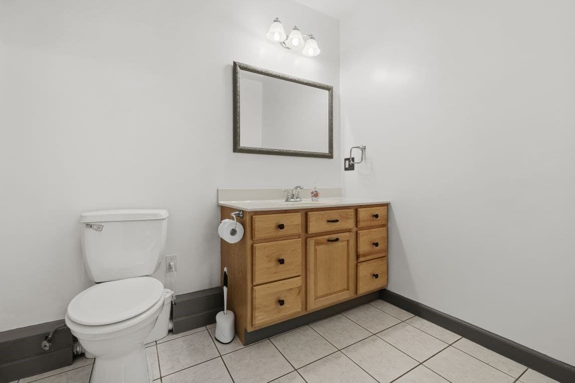 Condominium at 24 Front # 1, Woonsocket RI 02895, Woonsocket, photo 29 of 33