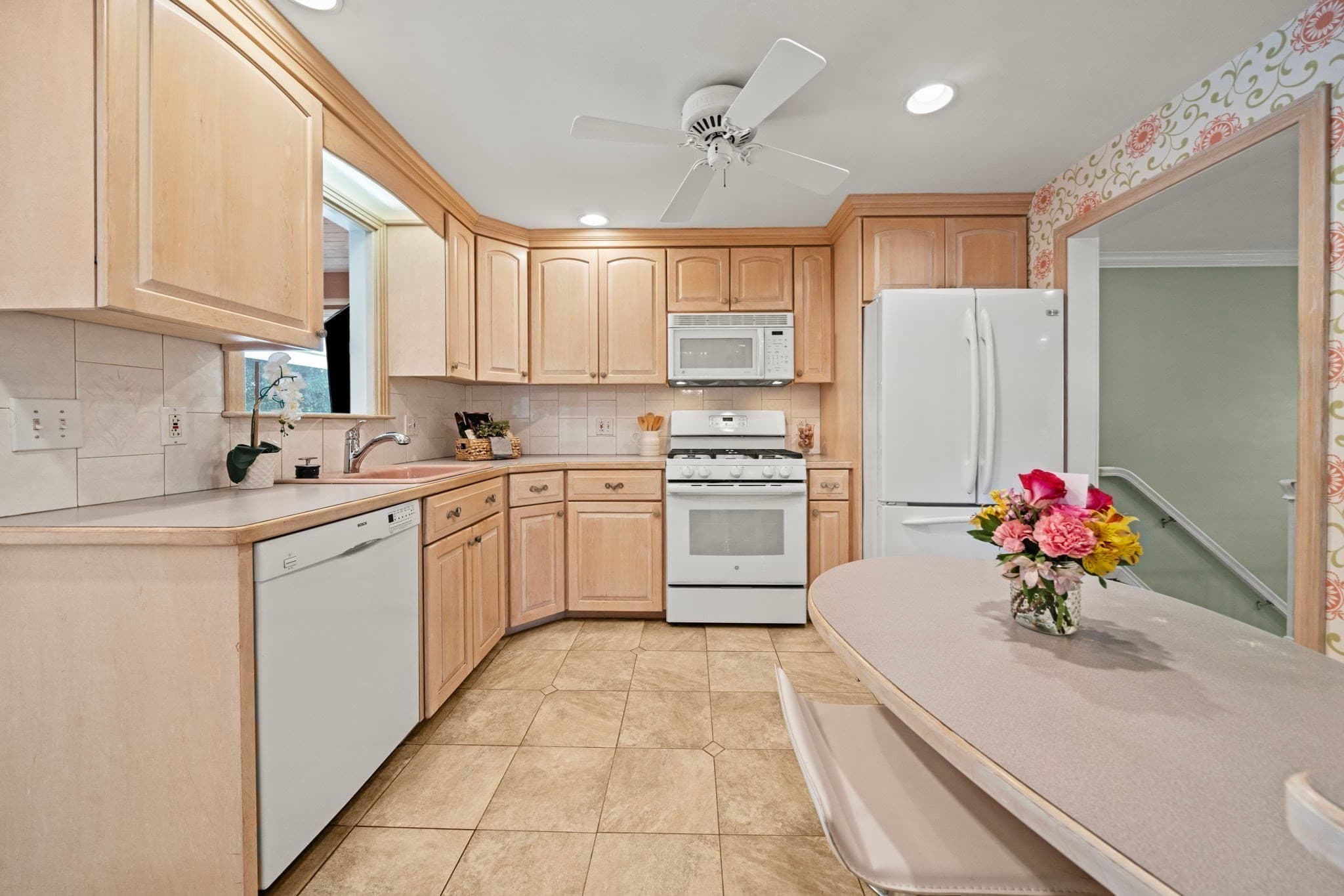 Single Family Residence at 24 Styles Drive, Peabody MA 01960, Peabody, photo 15 of 42