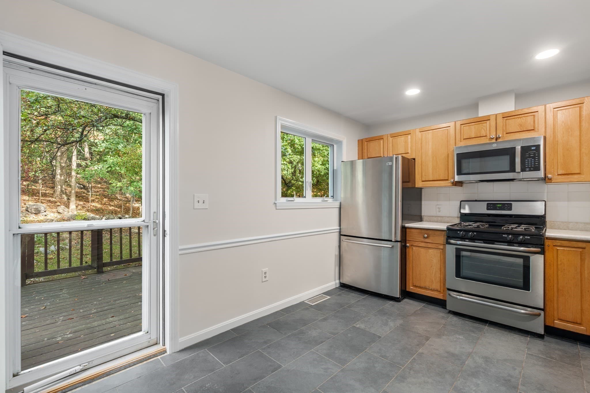 Condominium at 95 Anderer Ln # 3, Boston MA 02132, Boston, photo 12 of 34