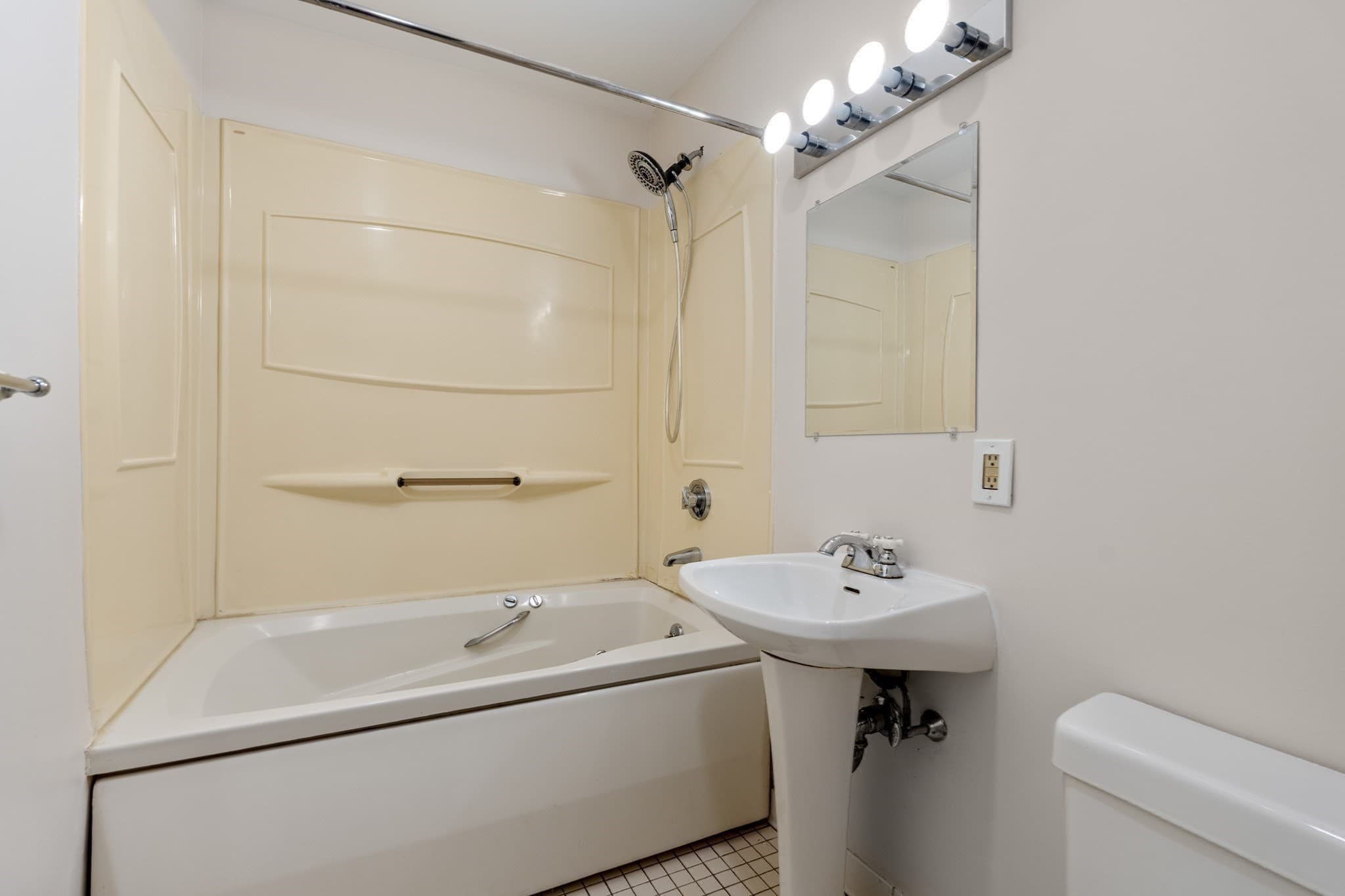 Condominium at 95 Anderer Ln # 3, Boston MA 02132, Boston, photo 19 of 34