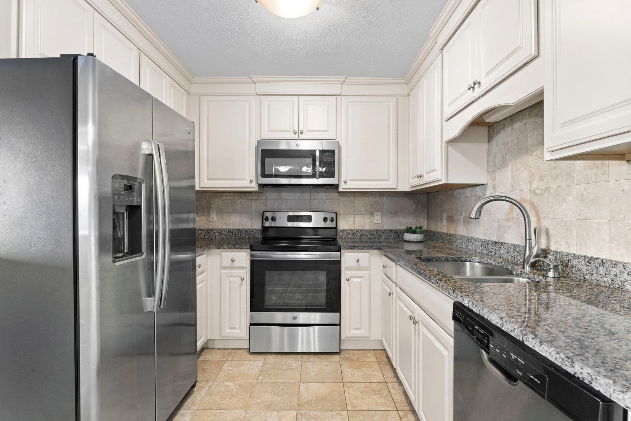 Condominium at 54-64 Broad Reach # 105, Weymouth MA 02191, Weymouth, photo 6 of 17