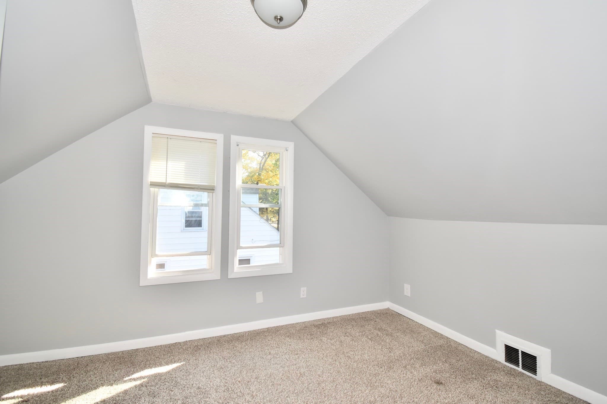 Single Family Residence at 66 Curve St, Springfield MA 01104, Springfield, photo 22 of 25