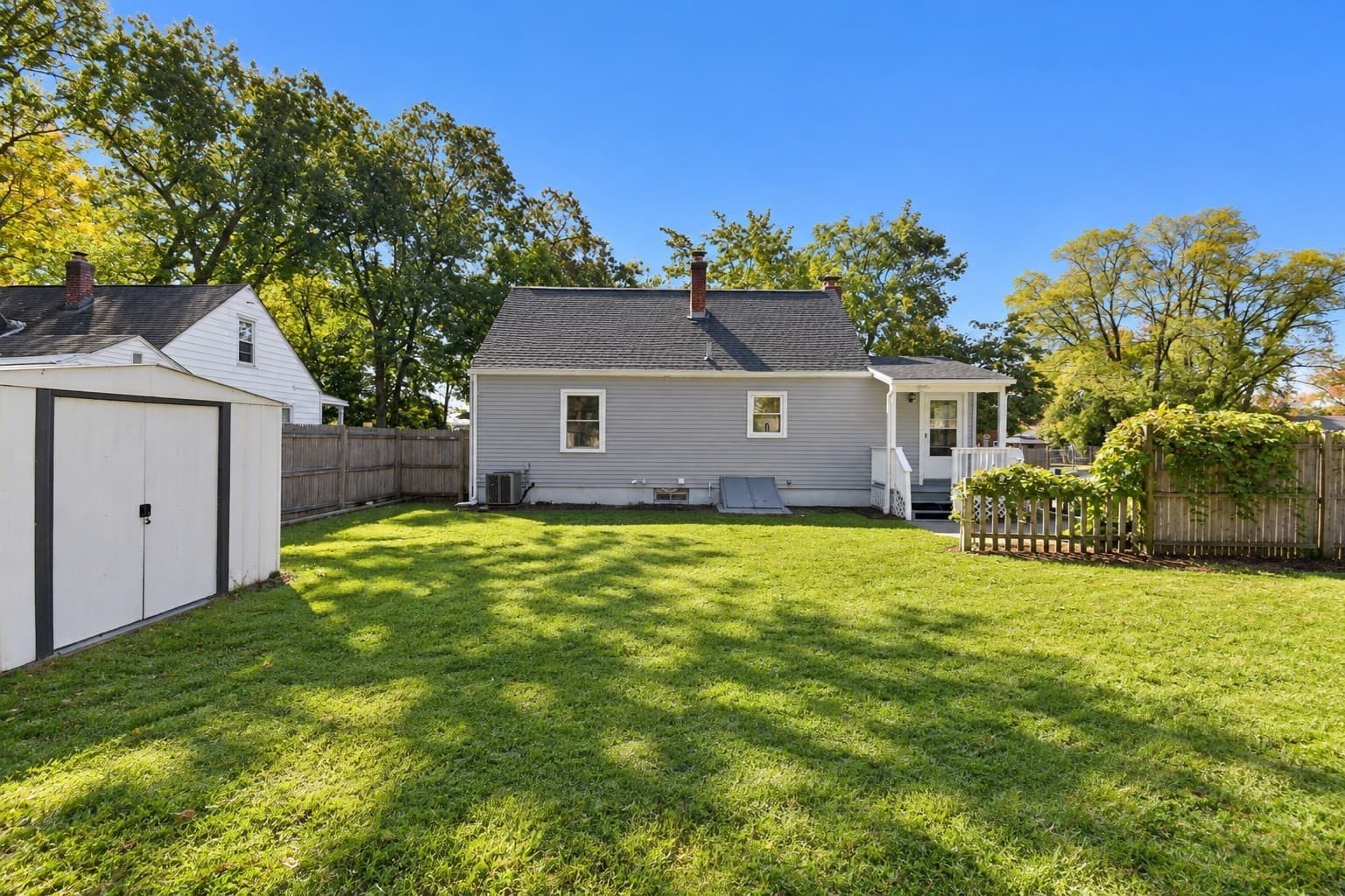 Single Family Residence at 66 Curve St, Springfield MA 01104, Springfield, photo 5 of 25