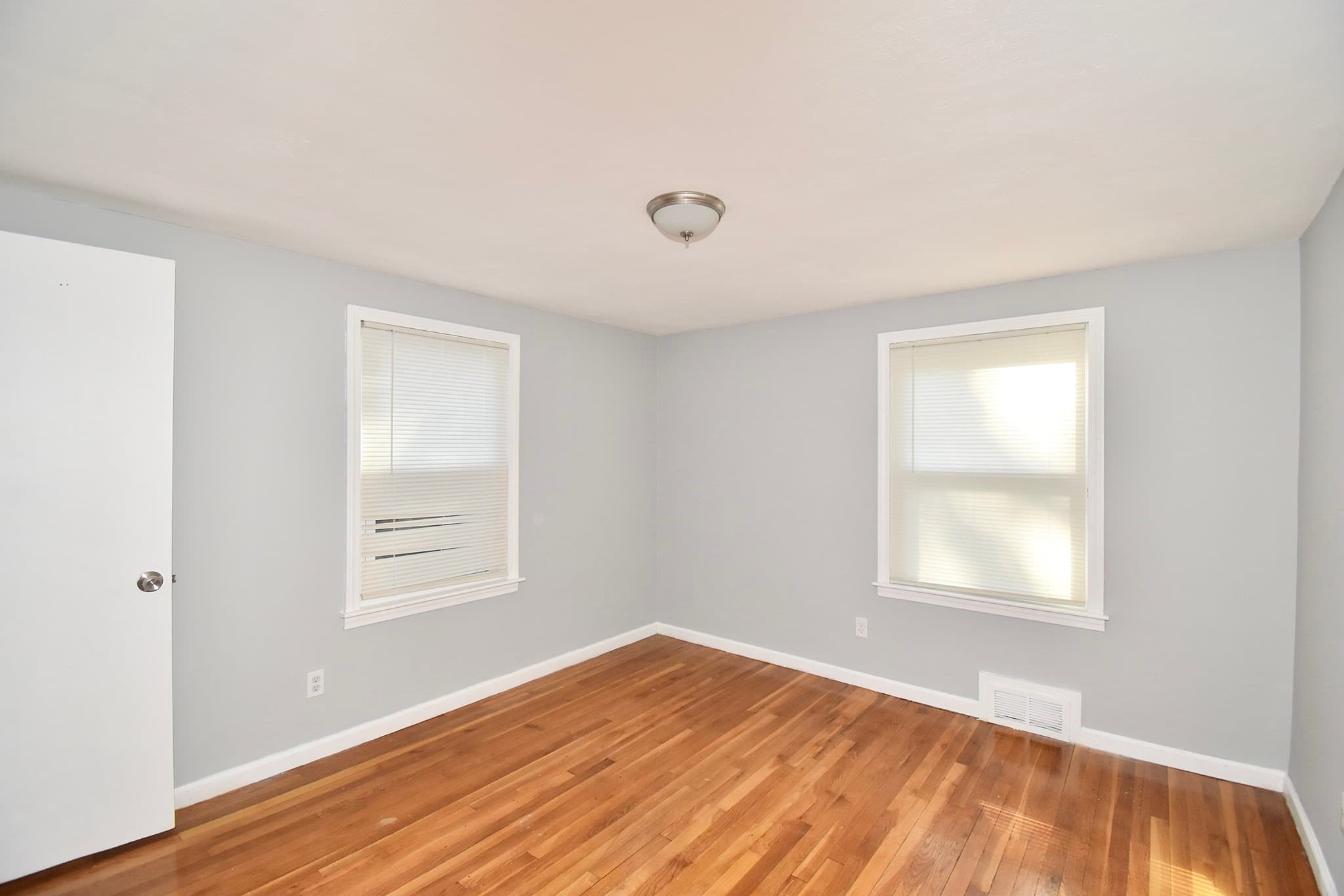 Single Family Residence at 66 Curve St, Springfield MA 01104, Springfield, photo 19 of 25