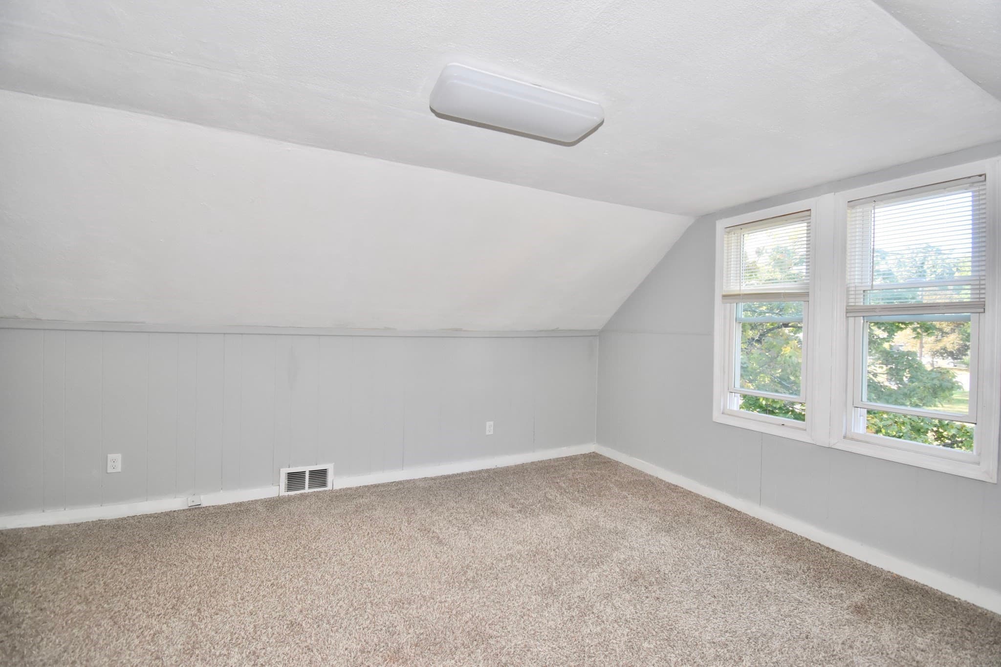 Single Family Residence at 66 Curve St, Springfield MA 01104, Springfield, photo 21 of 25