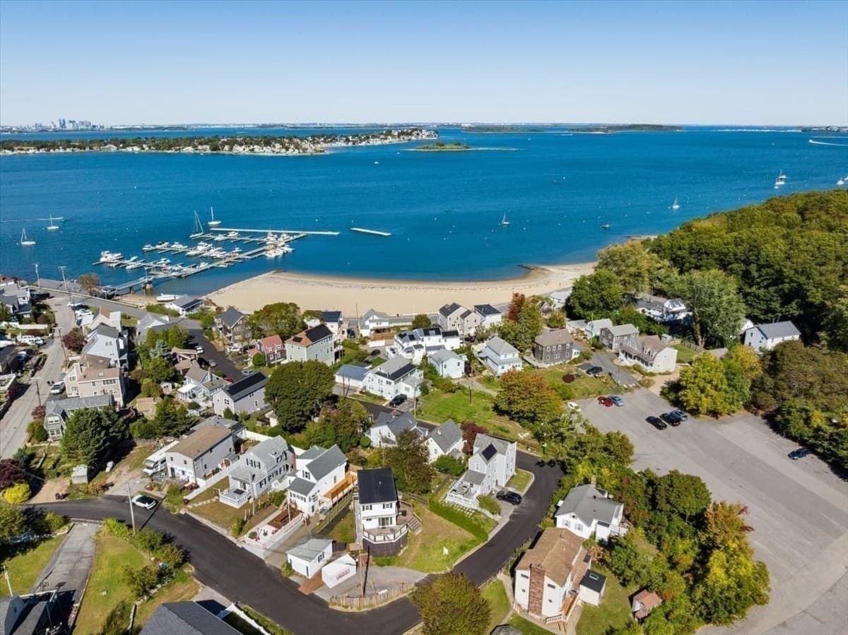 41 Massasoit Rd, Weymouth MA 02191