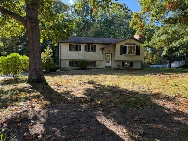 8 Windy Ridge Rd, Webster MA 01570