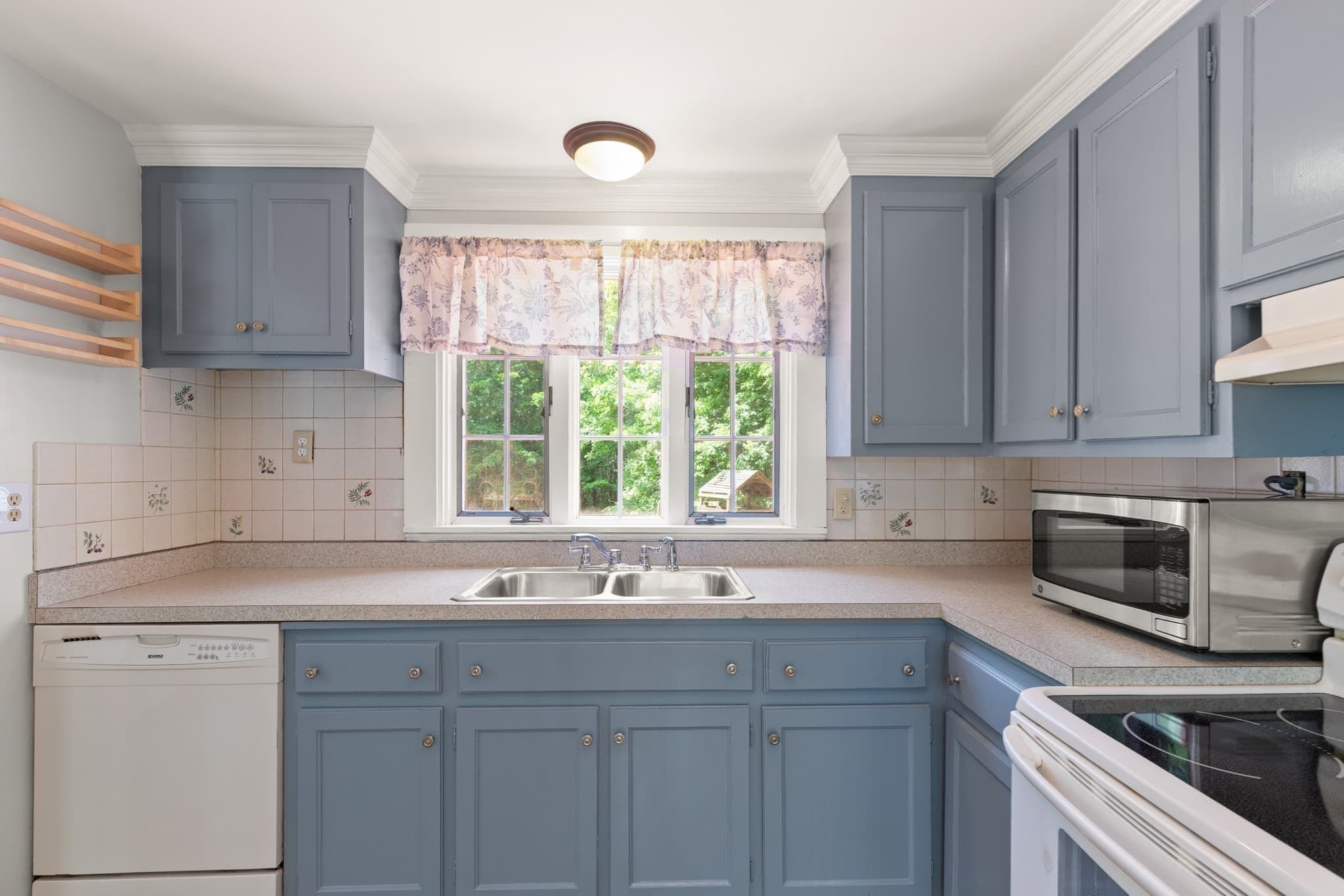Single Family Residence at 43 Brennan Way, Holden MA 01520, Holden, photo 7 of 24