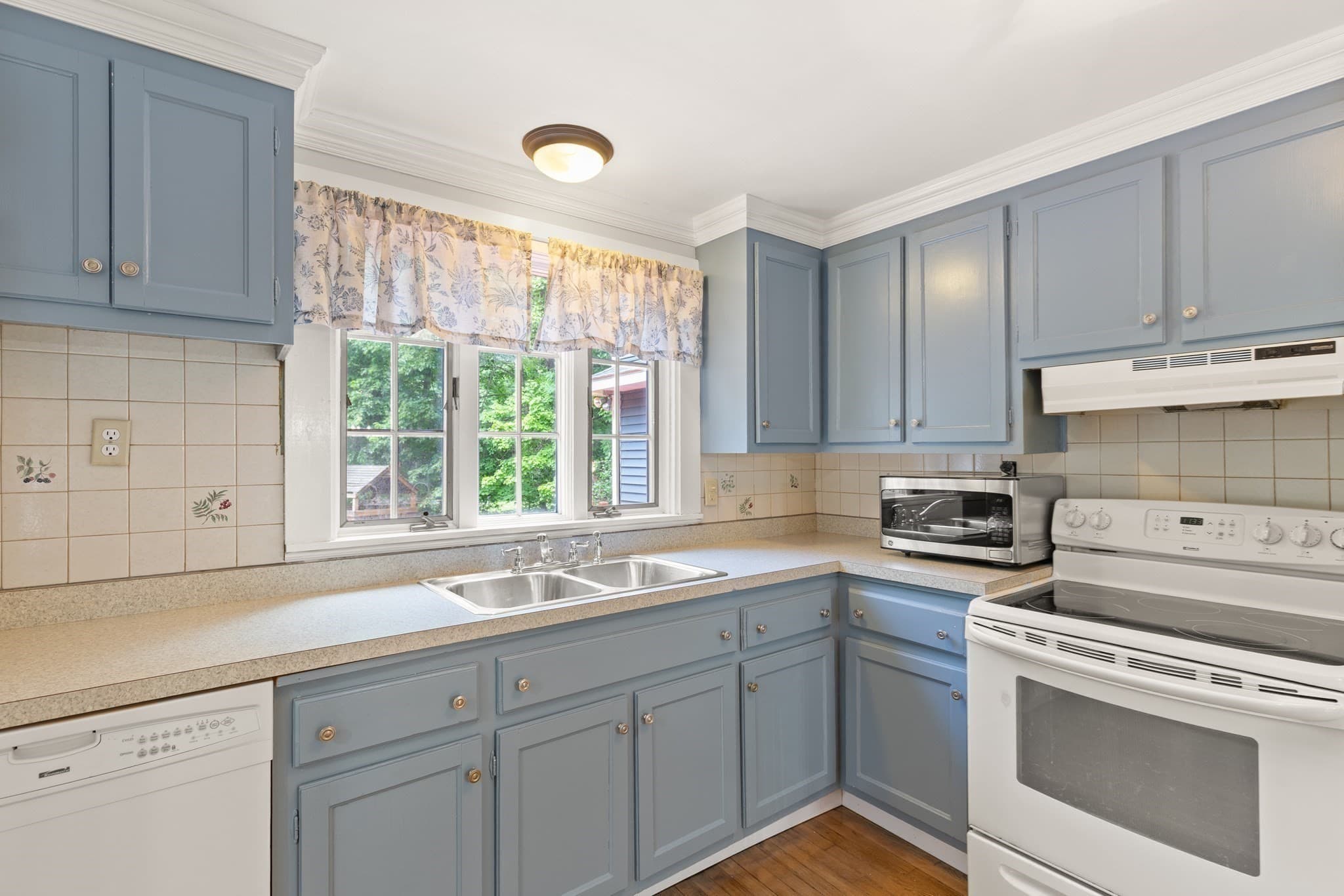 Single Family Residence at 43 Brennan Way, Holden MA 01520, Holden, photo 8 of 24