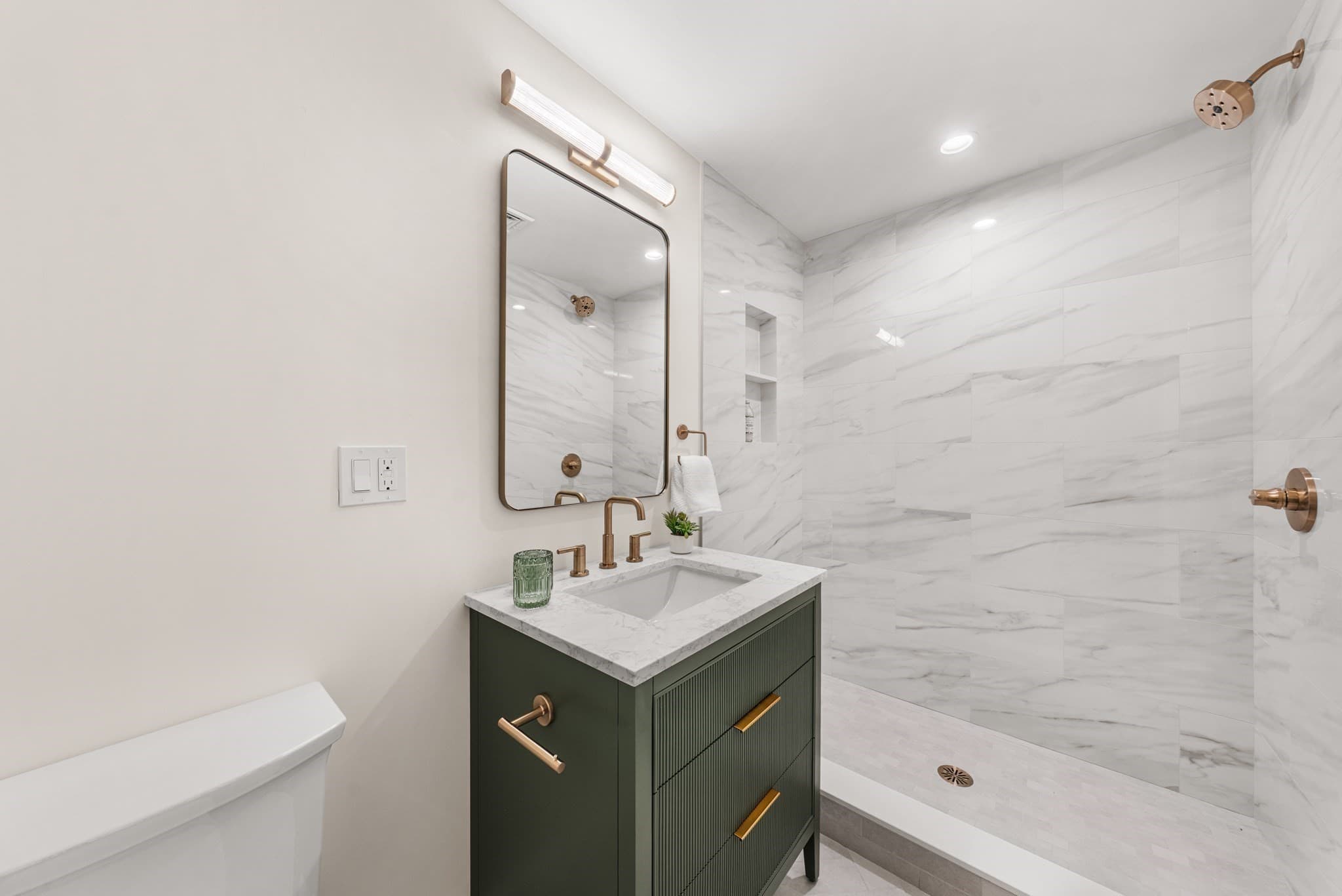 Condominium at 4 Crescent Rd # 1, Needham MA 02494, Needham, photo 25 of 26
