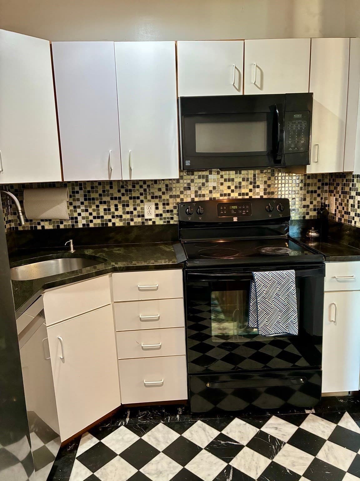 Condominium at 500 Washington St # 403, Quincy MA 02169, Quincy, photo 6 of 19