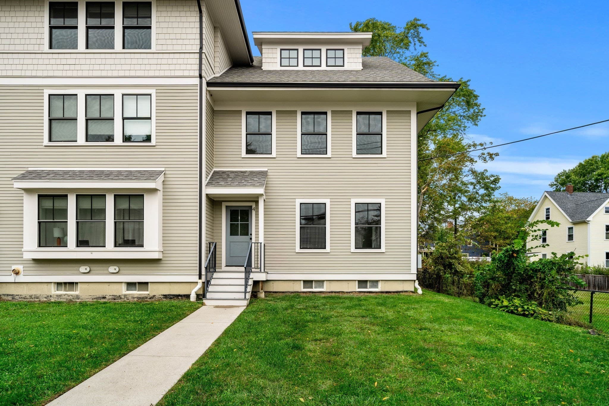 1 Broadway Ave # 4, Ipswich MA 01938