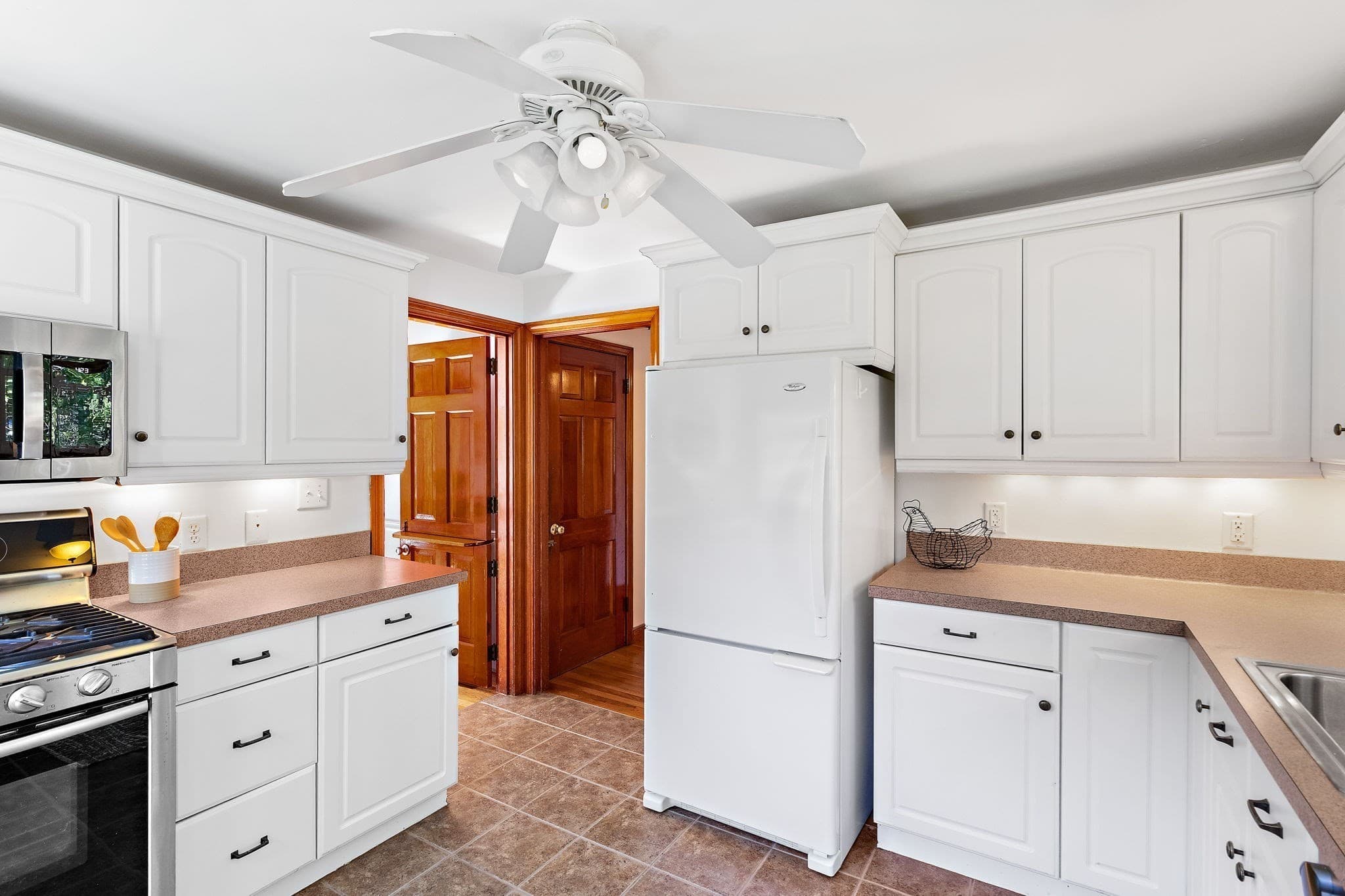 Single Family Residence at 50 Greenwood Street, Marlborough MA 01752, Marlborough, photo 10 of 29