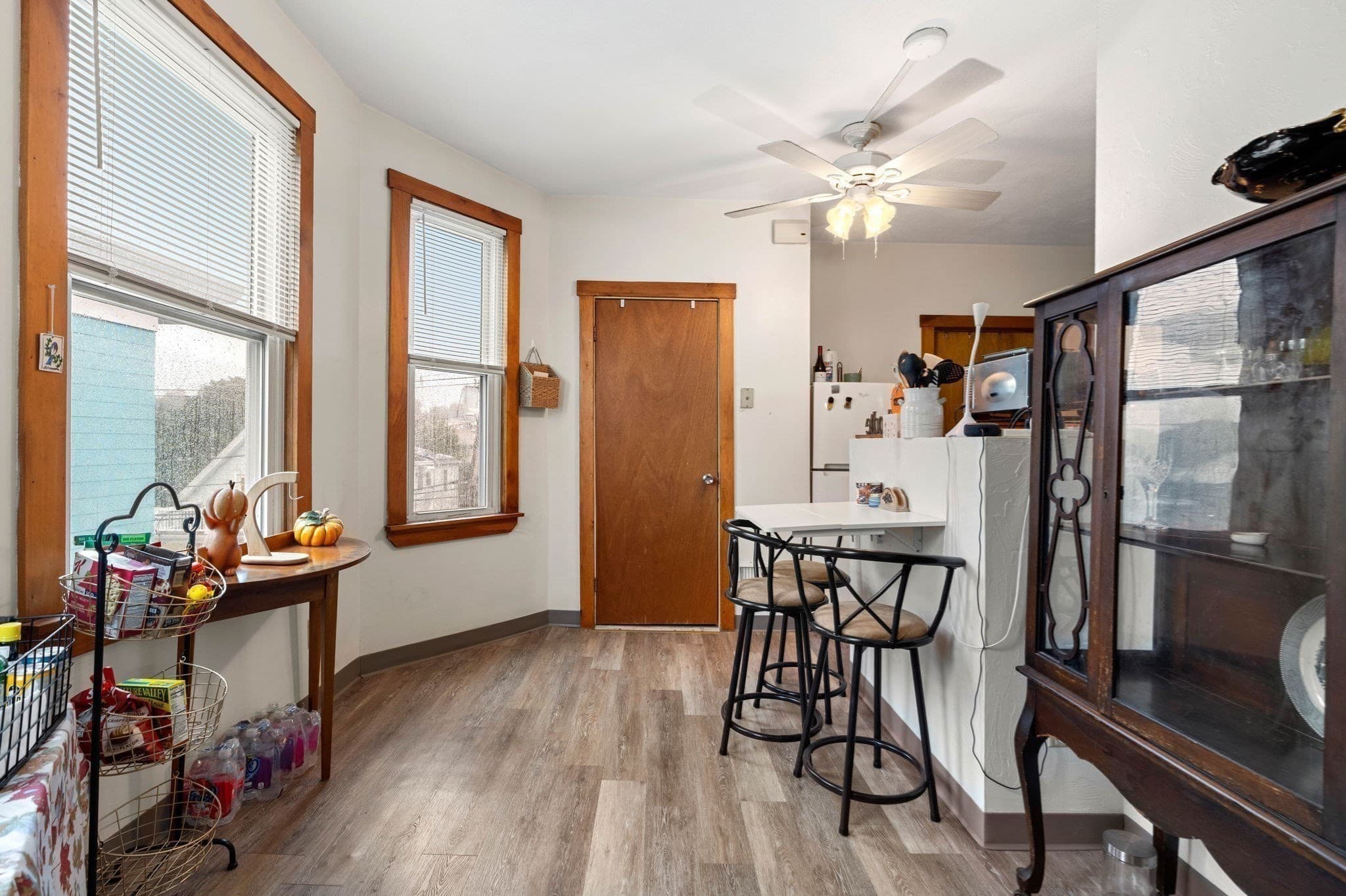 Condominium at 158 Park # 3, Beverly MA 01915, Beverly, photo 4 of 14