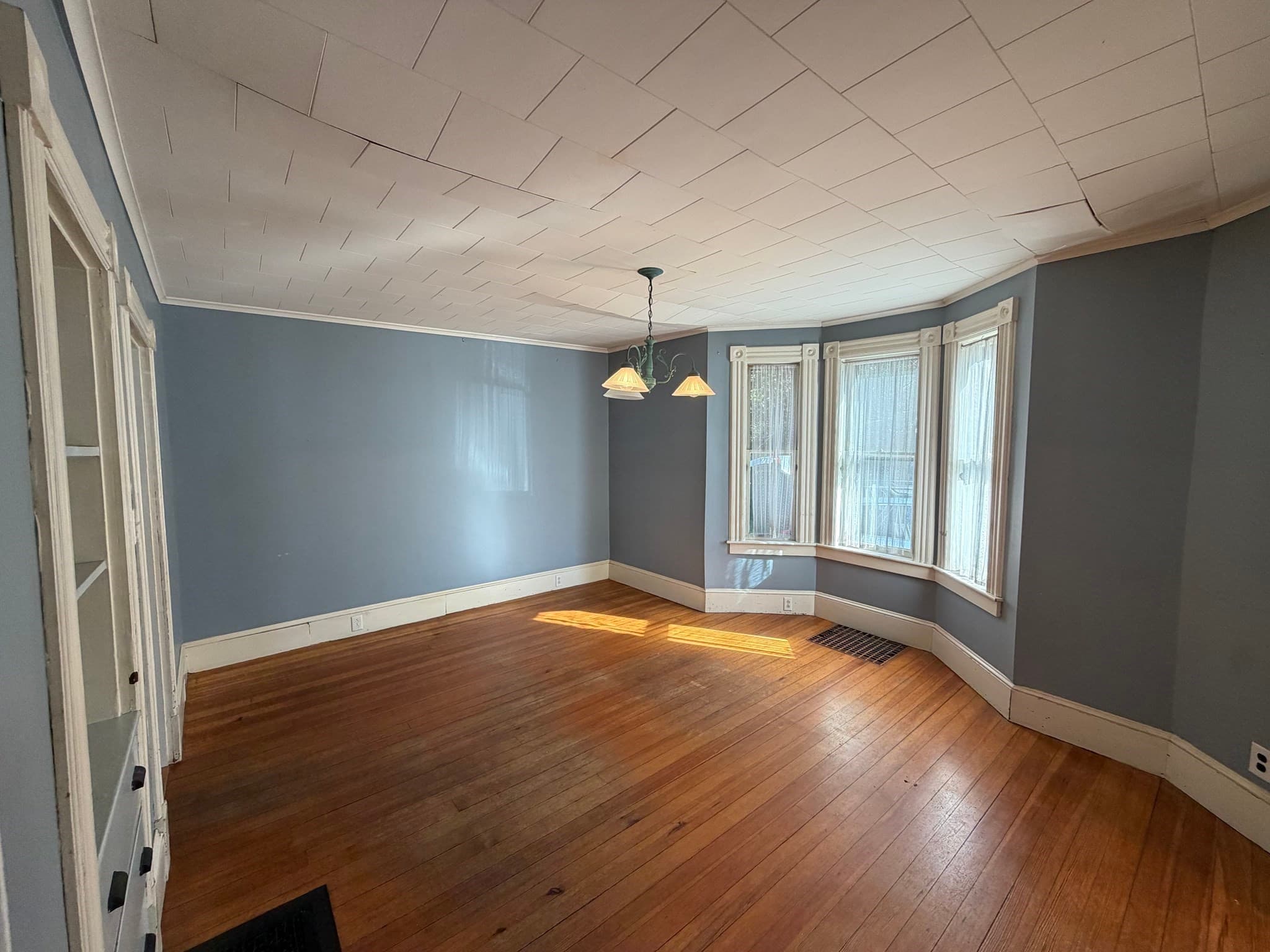 Single Family Residence at 23 Phillips St, Greenfield MA 01301, Greenfield, photo 10 of 27
