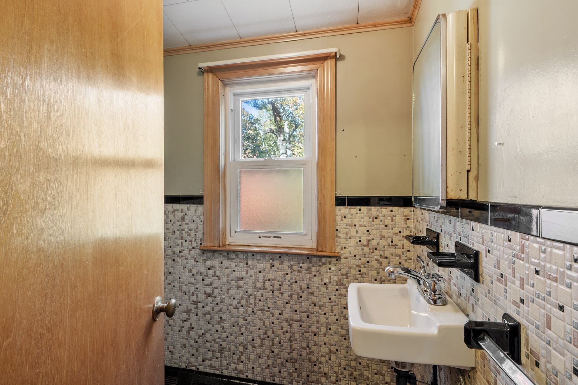 Single Family Residence at 24 Faulkner Ave, Wilmington MA 01887, Wilmington, photo 12 of 17